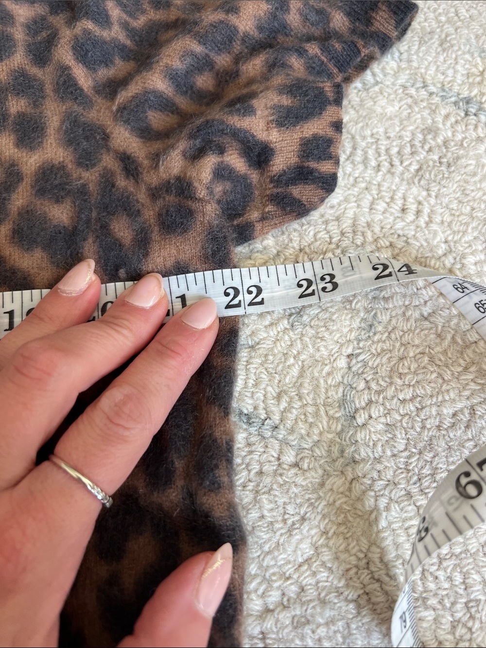 J.Crew Brushed 100% cashmere short-sleeve cardigan in leopard print Size L - Picture 6 of 8